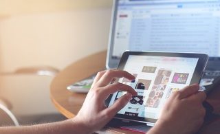 Девушка перестала отвечать на сообщения что делать