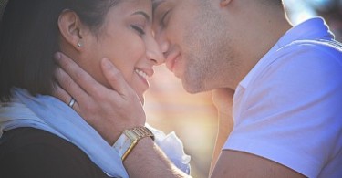 как поцеловать женщину на свидании