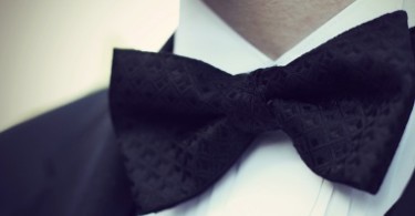 Черный галстук-бабочка